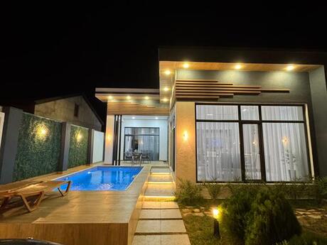 4 otaqlı həyət evi/bağ evi - Şüvəlan q. - 200 m²