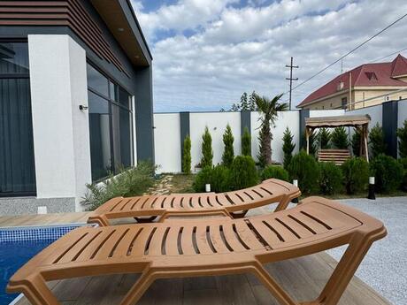 4 otaqlı həyət evi/bağ evi - Şüvəlan q. - 200 m²