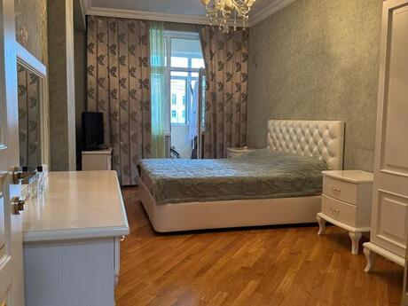 3 otaq · 120 m² · 12/13 mərtəbə, Neftçilər