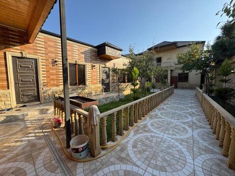 5 otaqlı həyət evi/bağ evi - Bülbülə q. - 240 m²