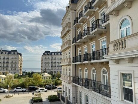 4 otaqlı yeni tikili - Ağ şəhər q. - 184 m²