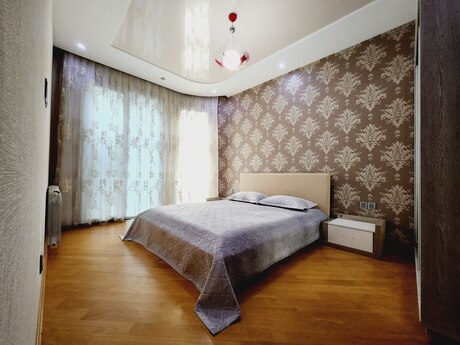 3 otaqlı mənzil, 130 m², Nizami: 450 000 ₼ 3