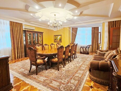 5 otaqlı yeni tikili - 28 May m. - 245 m²
