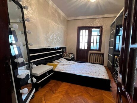 5 otaqlı köhnə tikili - Yeni Yasamal q. - 130 m²
