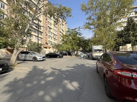 4 otaqlı köhnə tikili - Xalqlar Dostluğu m. - 110 m²