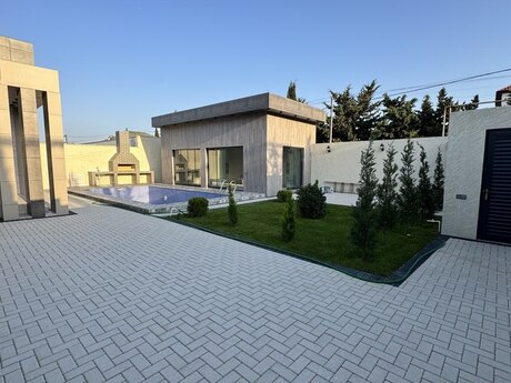 House with Garden, Villa For Sale