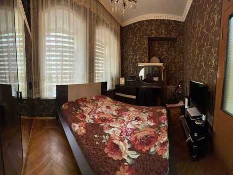 3 otaqlı köhnə tikili - 28 May m. - 80 m²