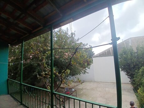 3 otaqlı həyət evi/bağ evi - Əmircan q. - 150 m²