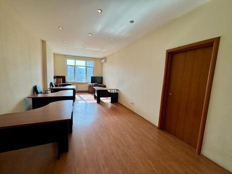 5 otaqlı ofis - Sahil m. - 190 m²