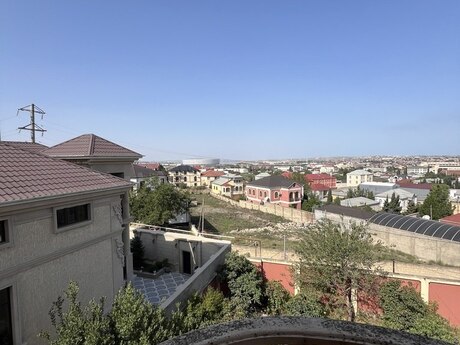 8 otaqlı həyət evi/bağ evi - Qara Qarayev m. - 450 m²