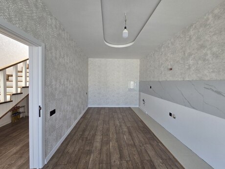 4 otaqlı həyət evi/bağ evi - Sumqayıt - 200 m²