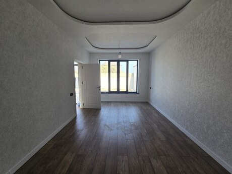 4 otaqlı həyət evi/bağ evi - Sumqayıt - 200 m²