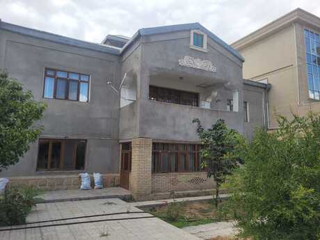 6 otaqlı həyət evi/bağ evi - Naxçıvan - 360 m²