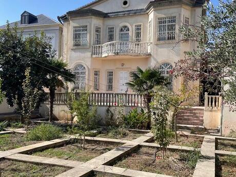 9 otaqlı həyət evi/bağ evi - Həzi Aslanov q. - 290 m²
