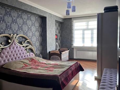 3 otaqlı yeni tikili - İnşaatçılar m. - 135.8 m²
