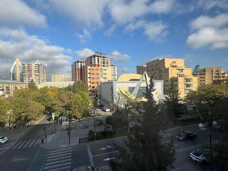 Elan №5576842 - Bakı, Elmlər Akademiyası m., 4 otaqlı, 120 m², 4/5 mərtəbə