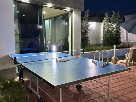 4 otaqlı həyət evi/bağ evi - Şüvəlan q. - 240 m²