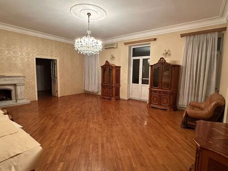 Объявление №5577300 - Баку, м. 28 мая, 5-комн., 160 м²