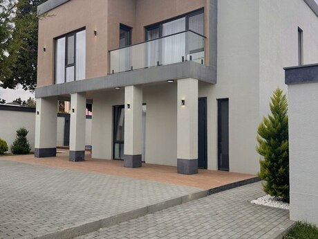 4 otaqlı həyət evi/bağ evi - Mərdəkan q. - 250 m²