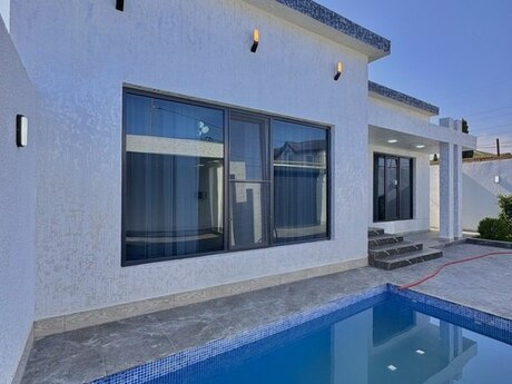 4 otaqlı həyət evi/bağ evi - Şüvəlan q. - 150 m²