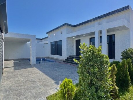 4 otaqlı həyət evi/bağ evi - Şüvəlan q. - 150 m²