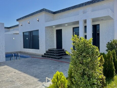 4 otaqlı həyət evi/bağ evi - Şüvəlan q. - 150 m²