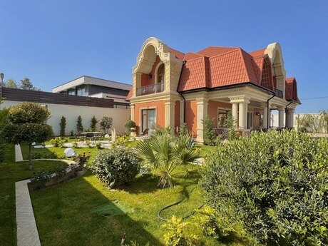 5 otaqlı həyət evi/bağ evi - Buzovna q. - 300 m²