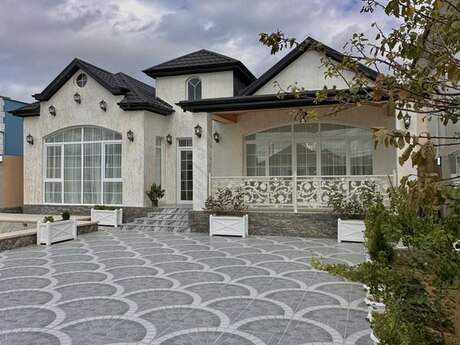 5 otaqlı həyət evi/bağ evi - Mərdəkan q. - 200 m²