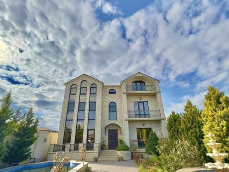 5 otaqlı həyət evi/bağ evi - Şüvəlan q. - 360 m²