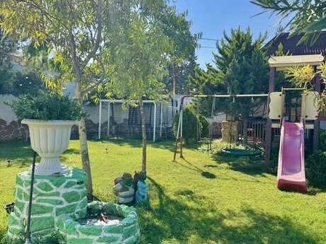 6 otaqlı həyət evi/bağ evi - Şüvəlan q. - 300 m²