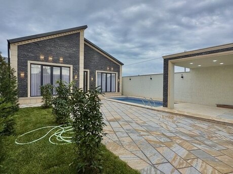 4 otaqlı həyət evi/bağ evi - Şüvəlan q. - 160 m²