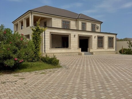 6 otaqlı həyət evi/bağ evi - Şüvəlan q. - 400 m²