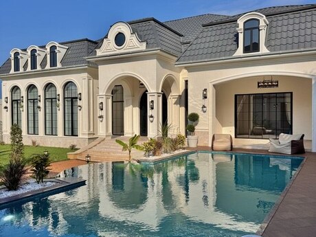 5 otaqlı həyət evi/bağ evi - Mərdəkan q. - 240 m²