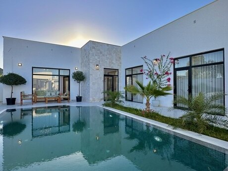 4 otaqlı həyət evi/bağ evi - Mərdəkan q. - 160 m²