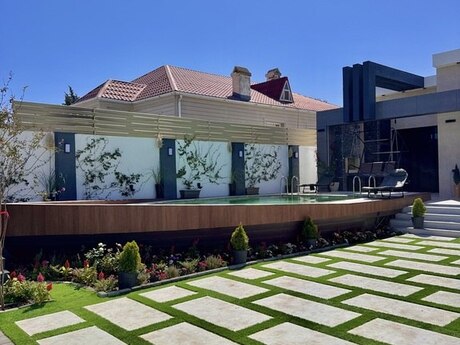 5 otaqlı həyət evi/bağ evi - Mərdəkan q. - 200 m²