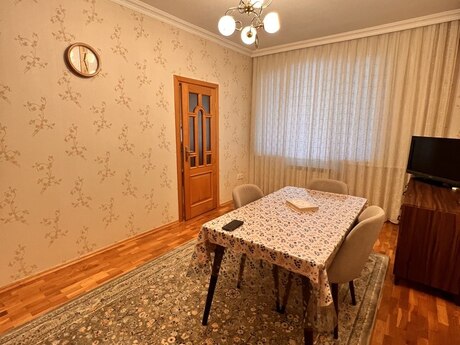 2 otaqlı köhnə tikili - Azadlıq Prospekti m. - 50 m²
