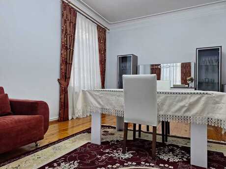 7-комн. дом/дача - пос. 20-й участок - 200 м²