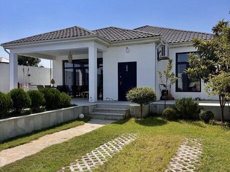 4 otaqlı həyət evi/bağ evi - Şüvəlan q. - 180 m²