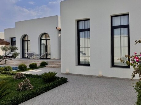 4 otaqlı həyət evi/bağ evi - Mərdəkan q. - 180 m²