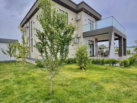 5 otaqlı həyət evi/bağ evi - Şüvəlan q. - 354 m²