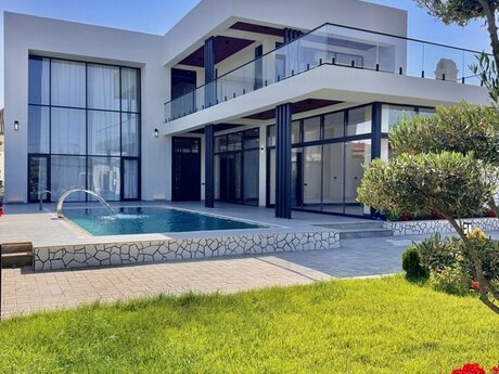 6 otaqlı həyət evi/bağ evi - Mərdəkan q. - 360 m²
