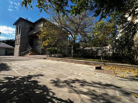 6 otaqlı həyət evi, 450 m², Bakıxanov: 600 000 ₼ 2