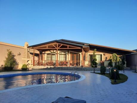 4 otaqlı həyət evi/bağ evi - Şüvəlan q. - 220 m²