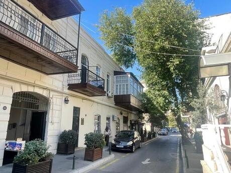 4 otaqlı köhnə tikili - Nizami m. - 90 m²