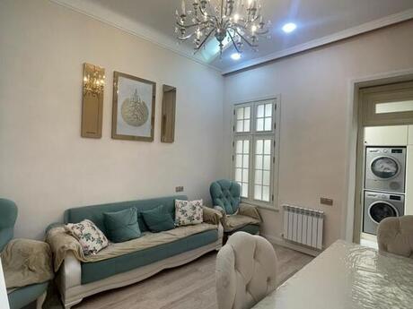4 otaqlı köhnə tikili - Nizami m. - 90 m²