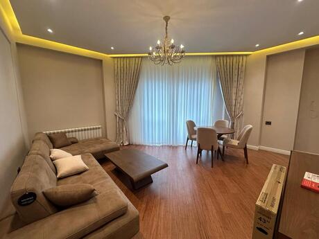 Elan №5582211 - Bakı, Ağ şəhər q., 3 otaqlı, 130 m², 5/8 mərtəbə