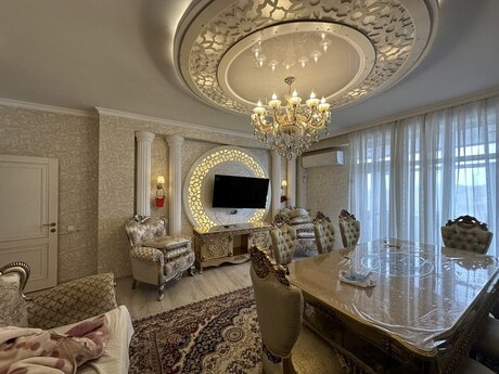 4-комн. новостройка - м. Иншаатчылар - 155 м²