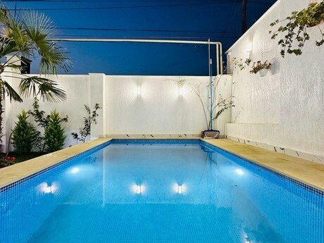 5 otaqlı həyət evi/bağ evi - Şüvəlan q. - 340 m²
