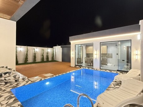 4 otaqlı həyət evi/bağ evi - Mərdəkan q. - 160 m²