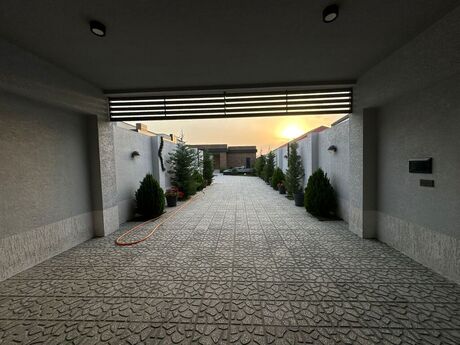 4 otaqlı həyət evi/bağ evi - Mərdəkan q. - 200 m²